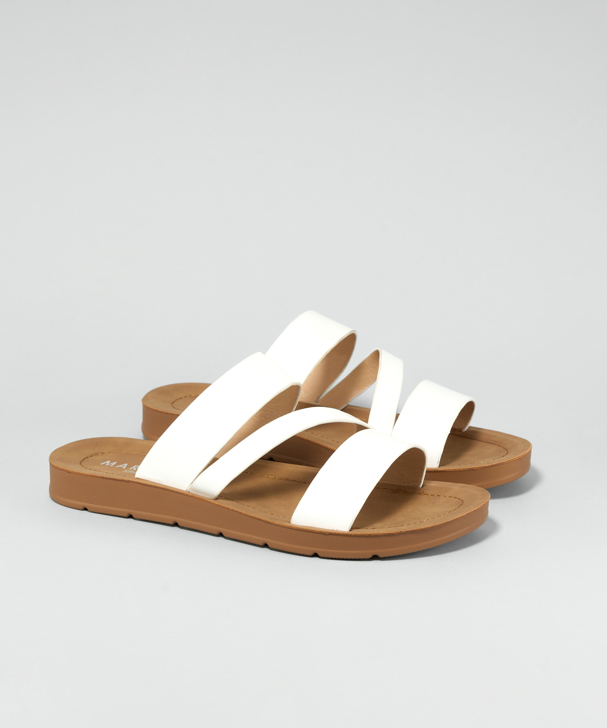 Sand&aacute;lia rasa com tiras image number null